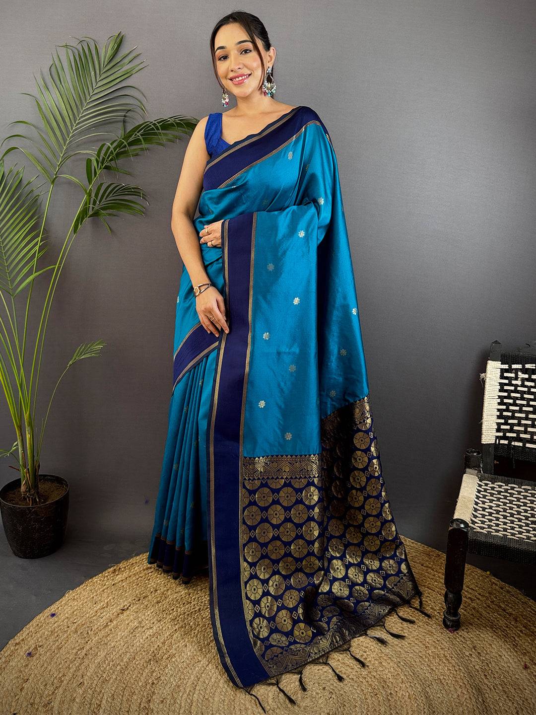 Teal Blue Silk Blend Floral Pattu Saree