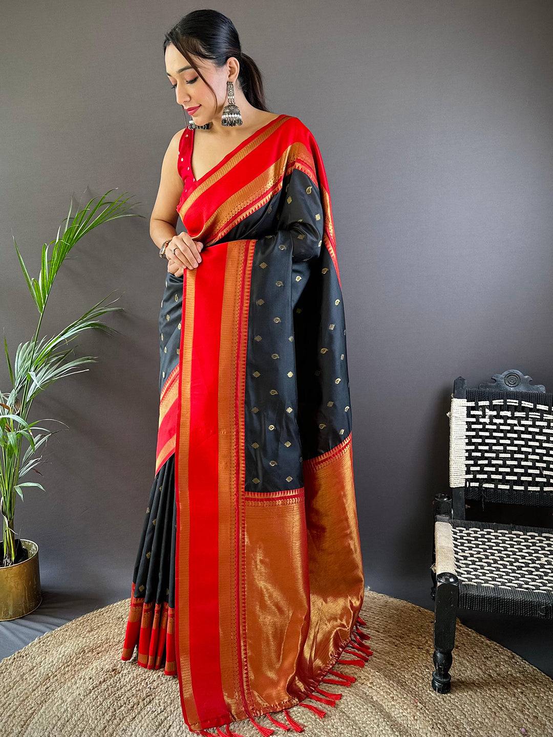 Premium Black Kanchi Rettepetta Pattu Saree