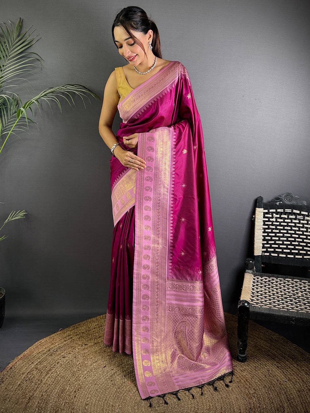 Wine Soft Silk Gadwal Border Pattu Saree