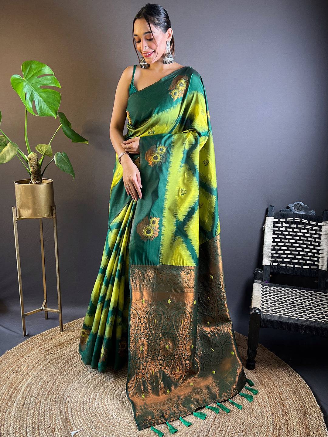 Green Tussar Silk Ikkat Weaving Pattu Saree