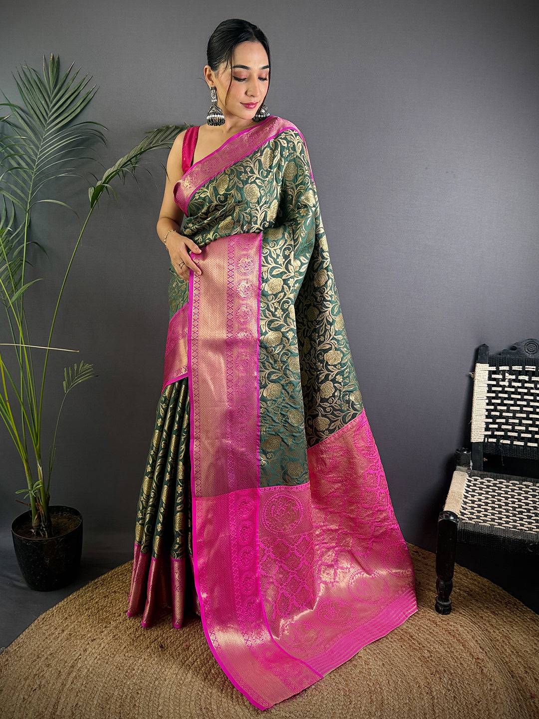 Green Floral Zari Banarasi Kanjivaram Silk Pattu Saree