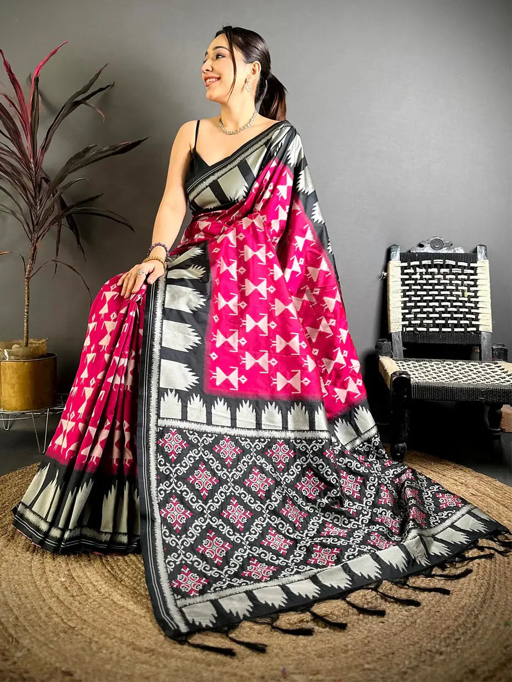 Magenta Warli Weave Soft Silk Pattu Saree