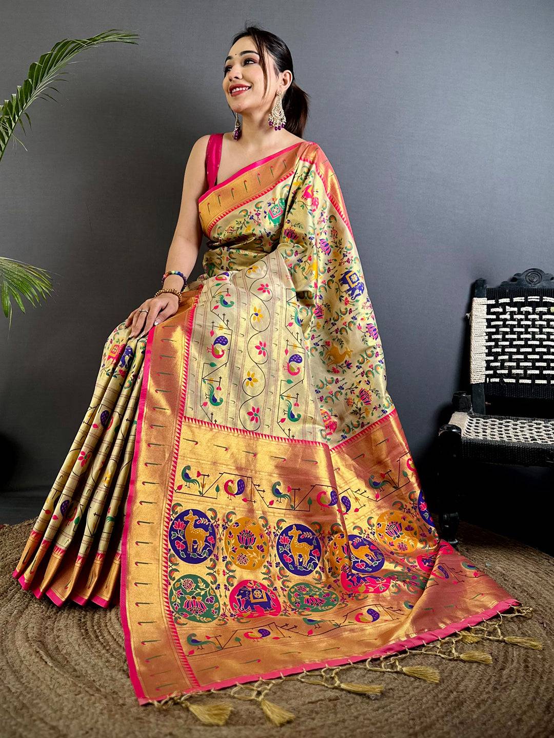 Cream Patola Motif Soft Silk Pattu Saree