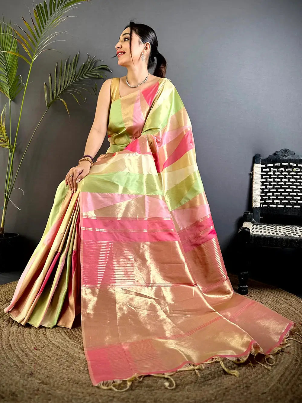 Multicolor Geometric Kanjivaram Silk Pattu Saree