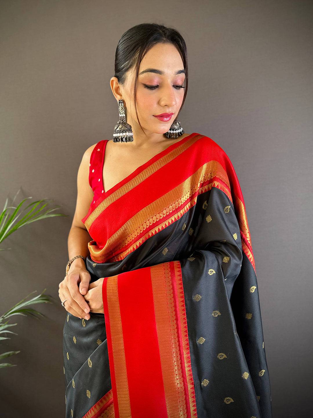 Premium Black Kanchi Rettepetta Pattu Saree