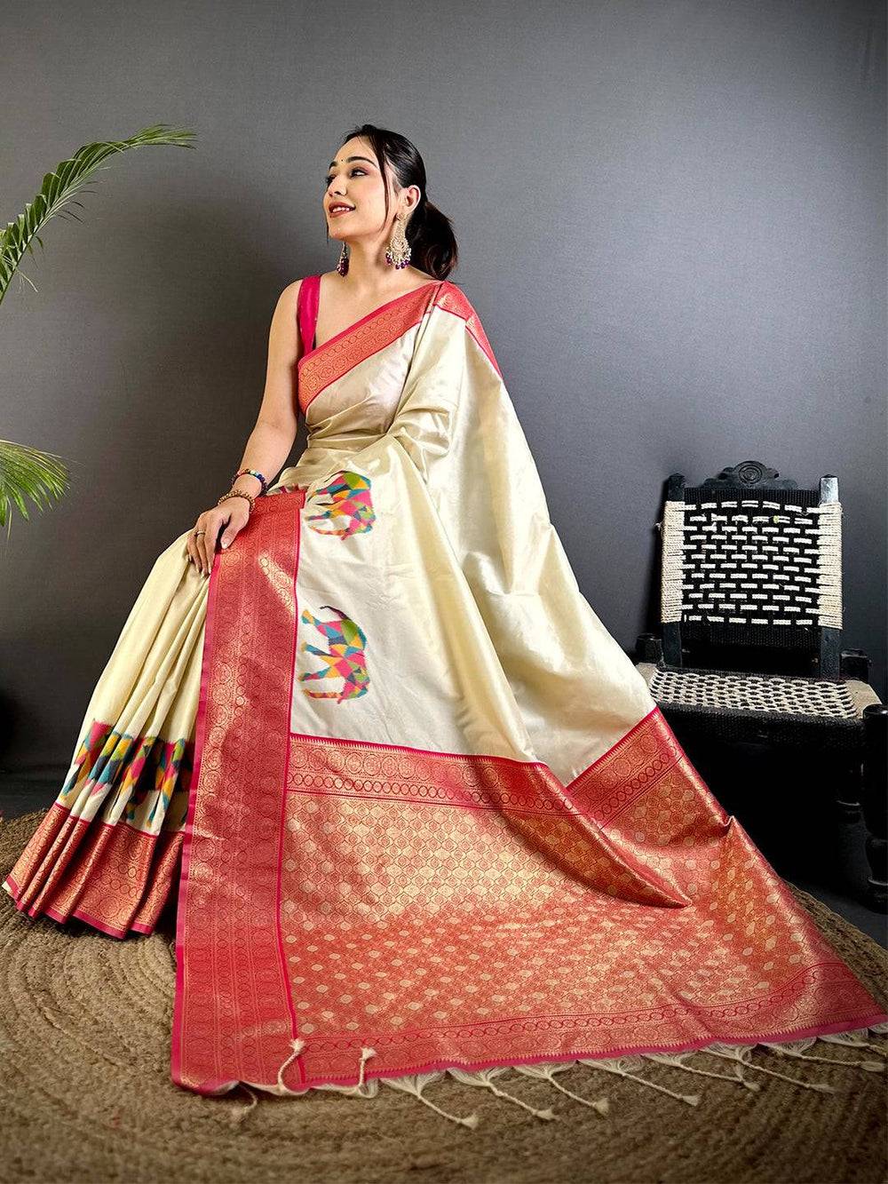 Elephant Ikkat Banarasi Soft Silk Pattu Saree