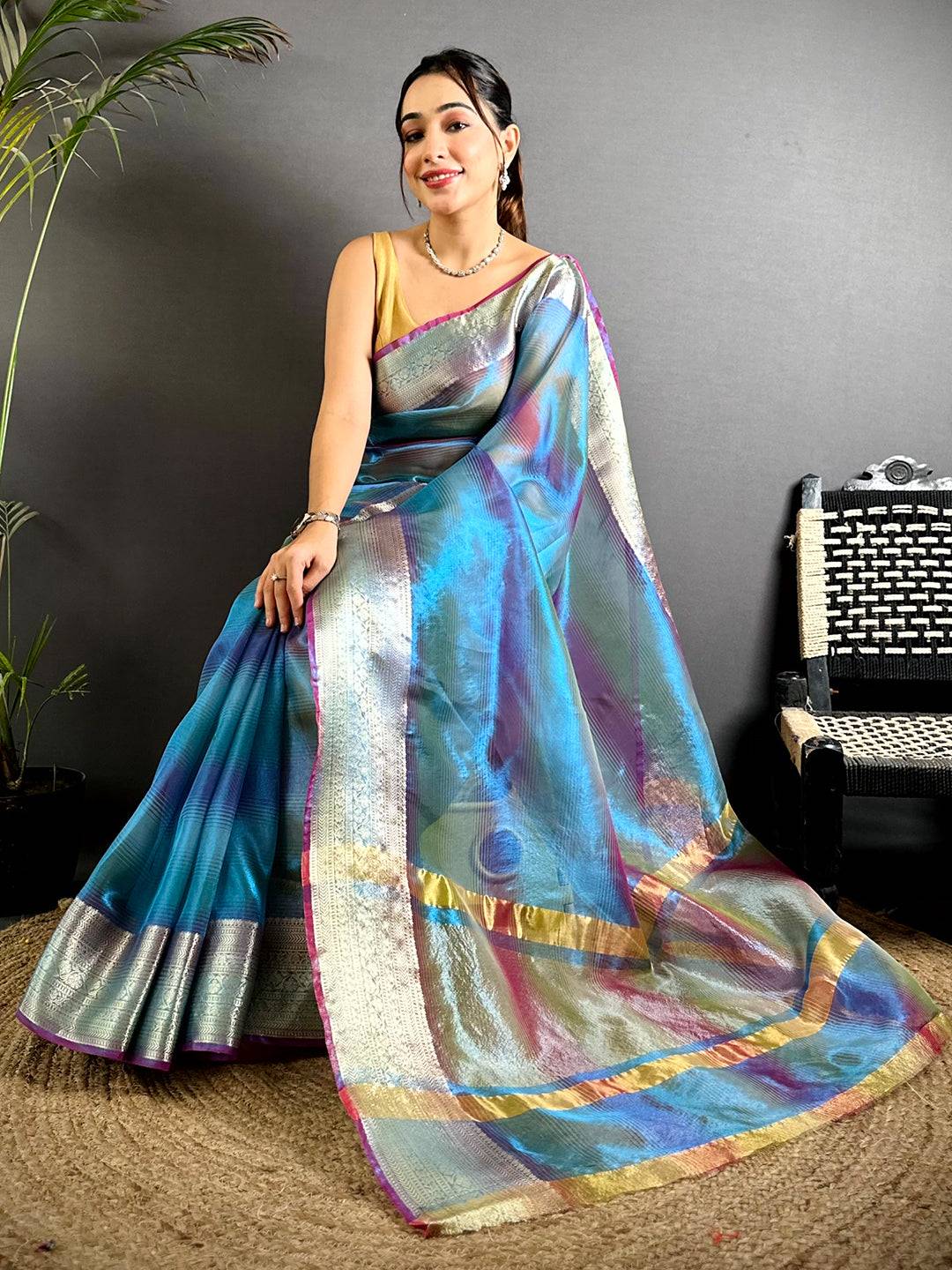 Radiance Dual Tone Tissue Silk Pattu Saree