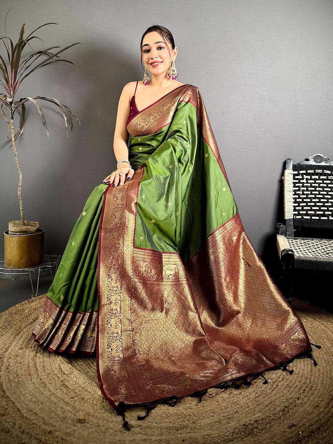 Olive Soft Silk Kanchi Zari Border Pattu Saree