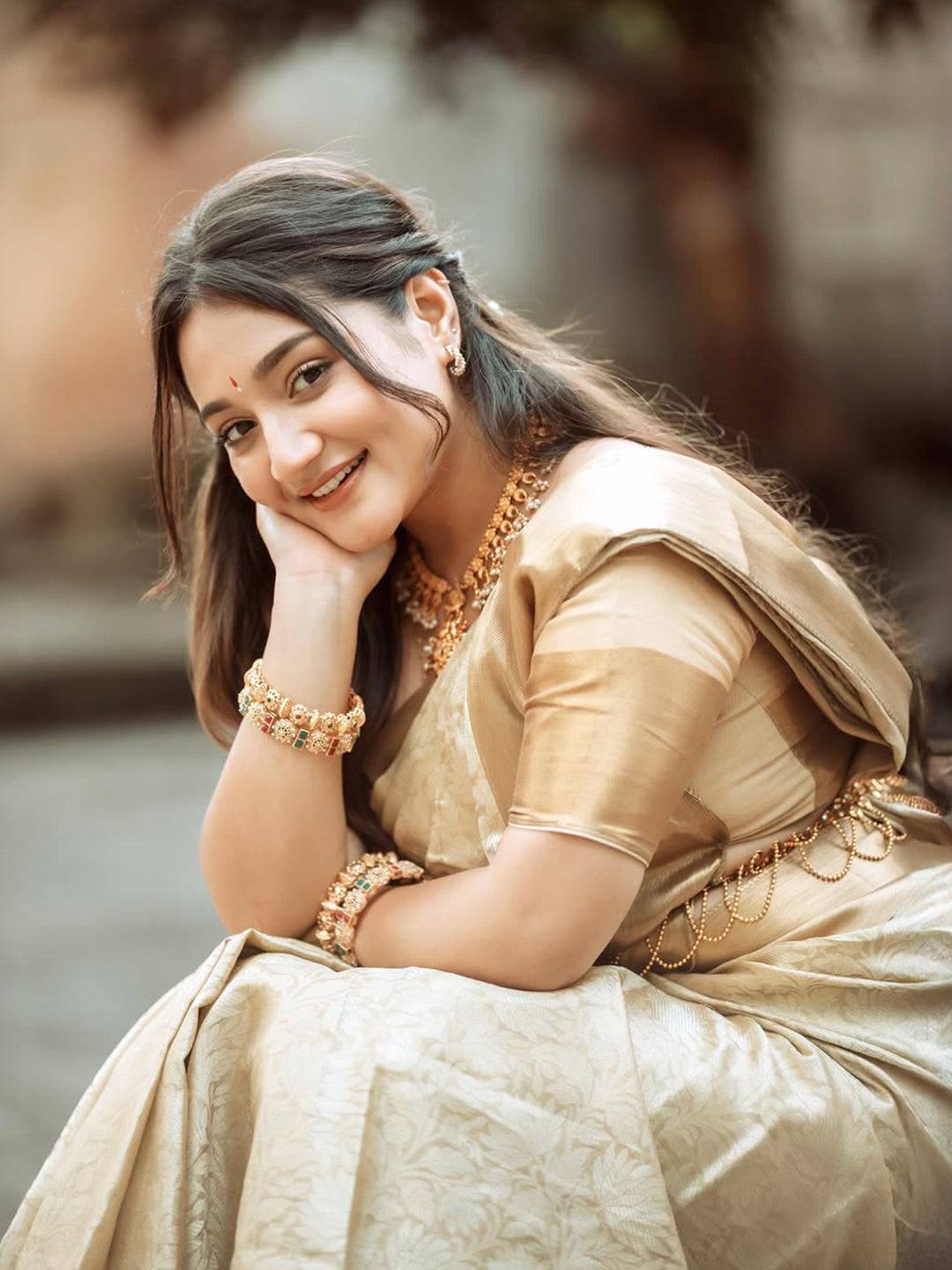 Regal Gold Kanjivaram Tissue Pattu Saree