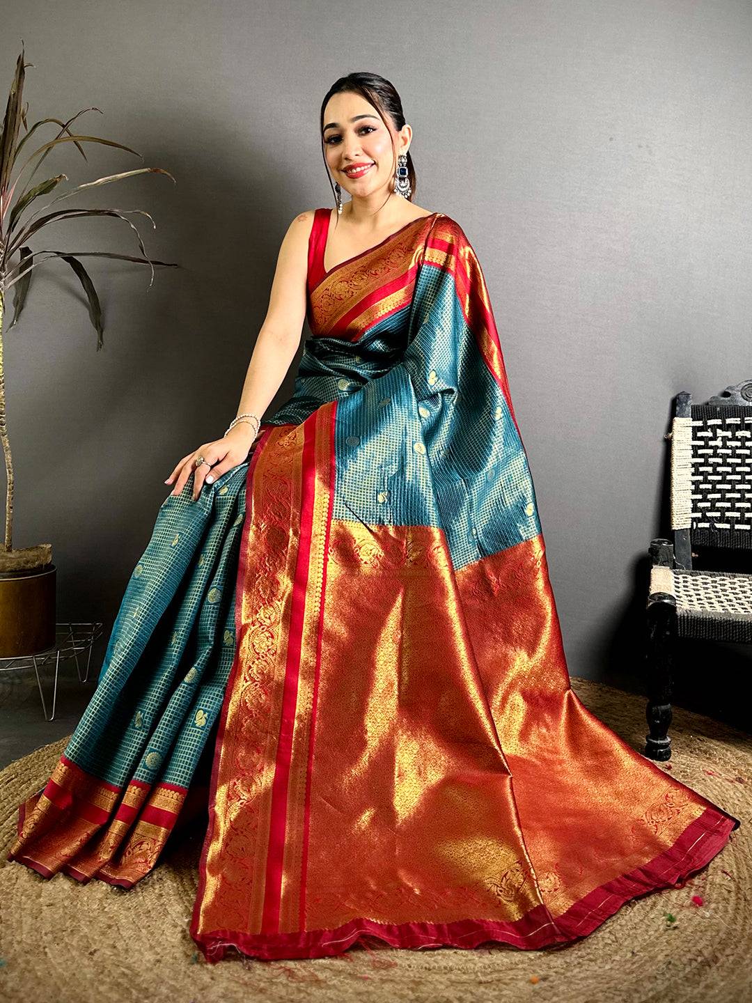 Stylish Banarasi Katan Contrast Border Pattu Saree