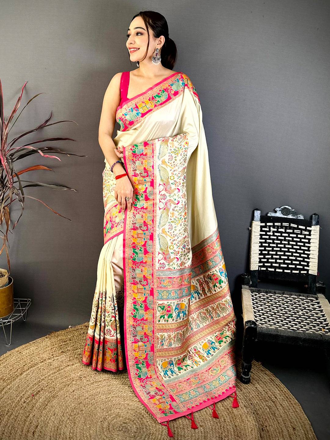 White Pashmina Weave Semi Silk Pattu Saree