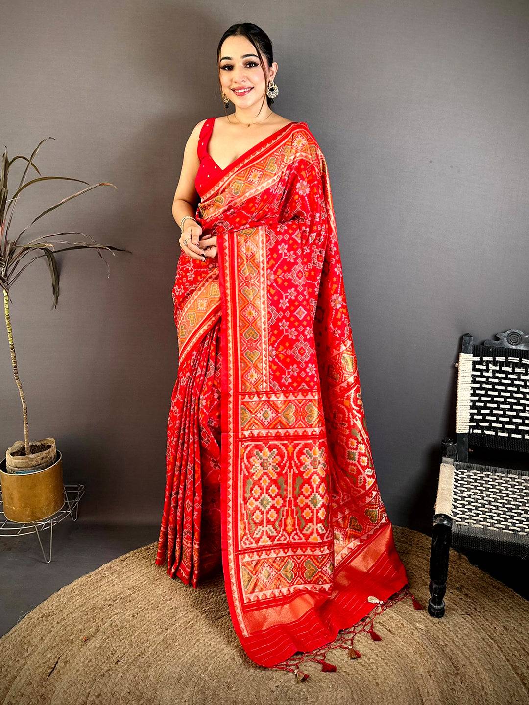 Red Soft Semi Silk Ikkat Patola Weaving Pattu Saree