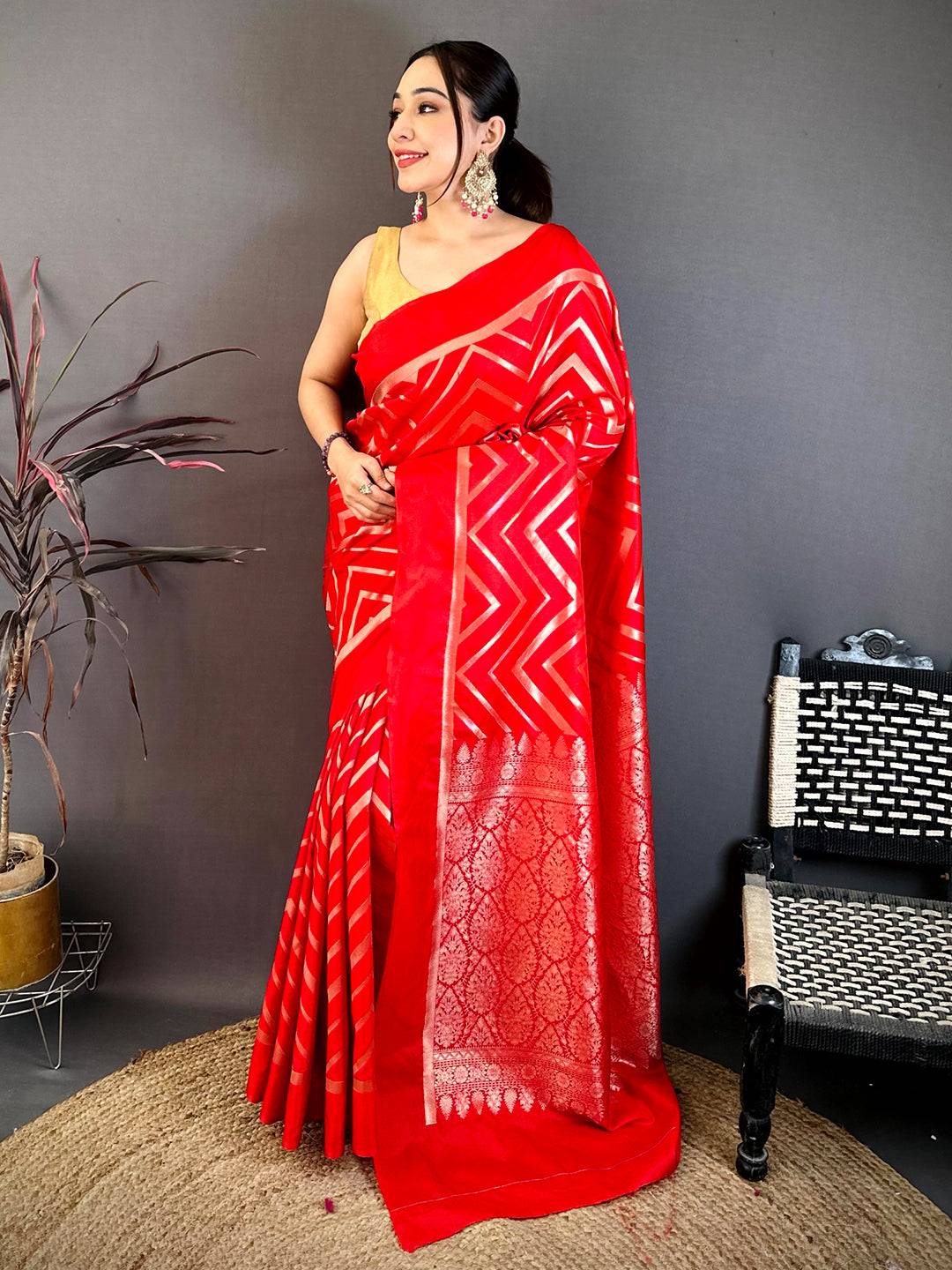 Red Geometric Zari Weave Banarasi Pattu Saree