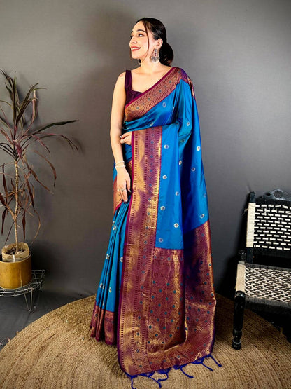 Exclusive Gold Woven Pallu Contrast Border Pattu Saree