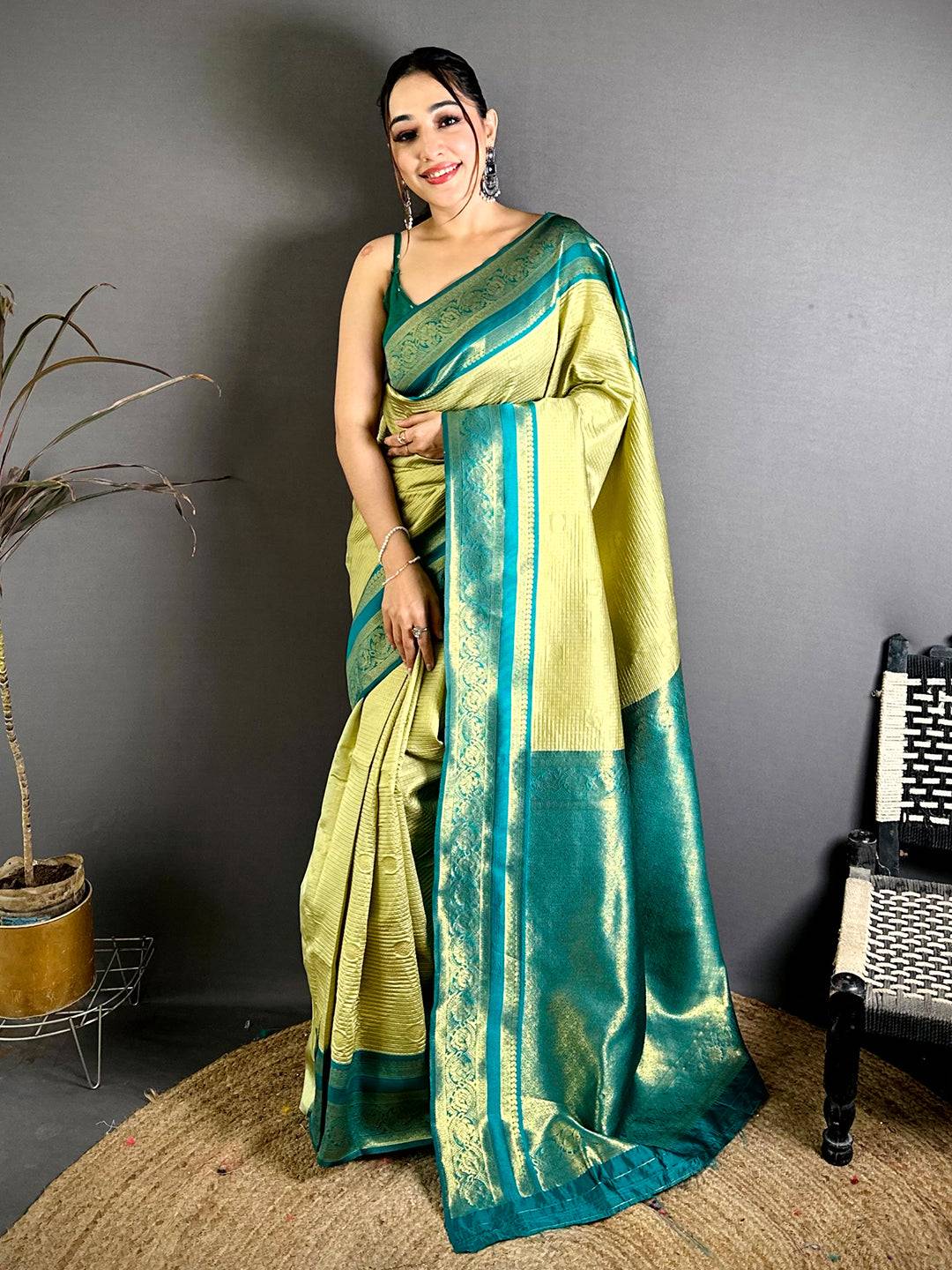 Artisan Banarasi Katan Contrast Border Pattu Saree