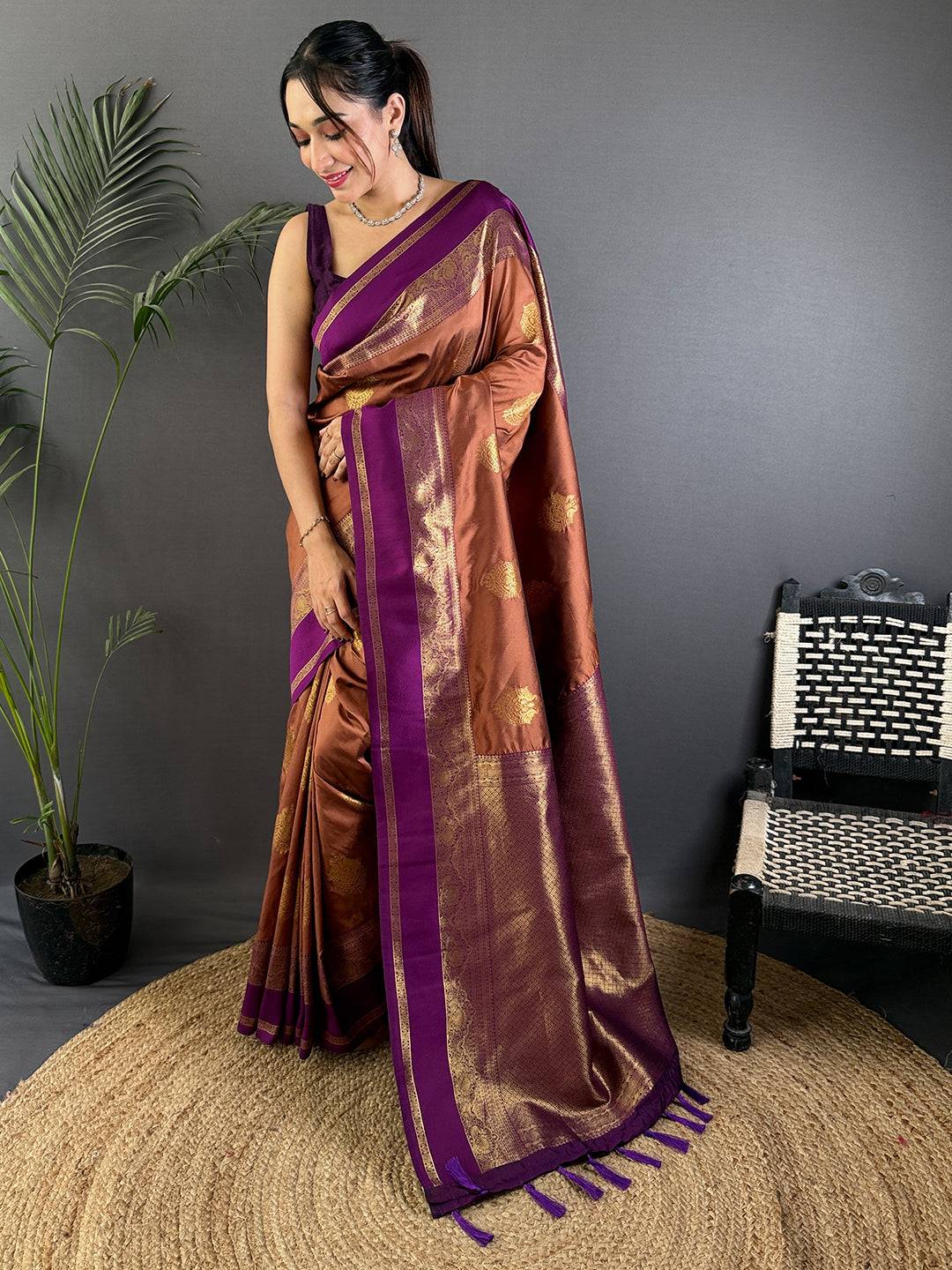 Gold Zari Bantex Border Silk Pattu Saree