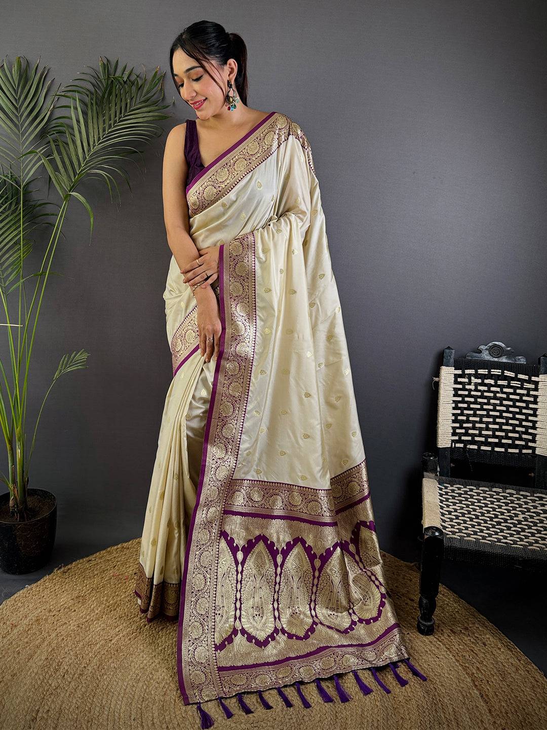 White Soft Silk Feather Pattu Saree