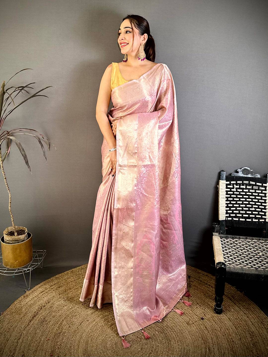 Elegant Zari Tissue Kanjivaram Pattu Saree