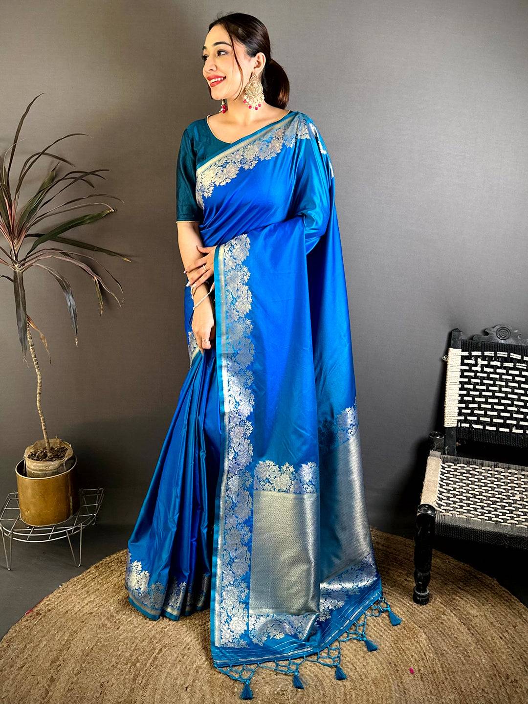 Radiant Ombre Weaving Mashru Silk Pattu Saree