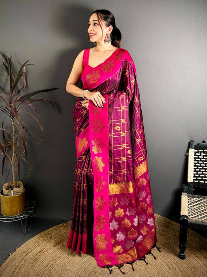 Stylish Gold Woven Pallu Contrast Border Pattu Saree