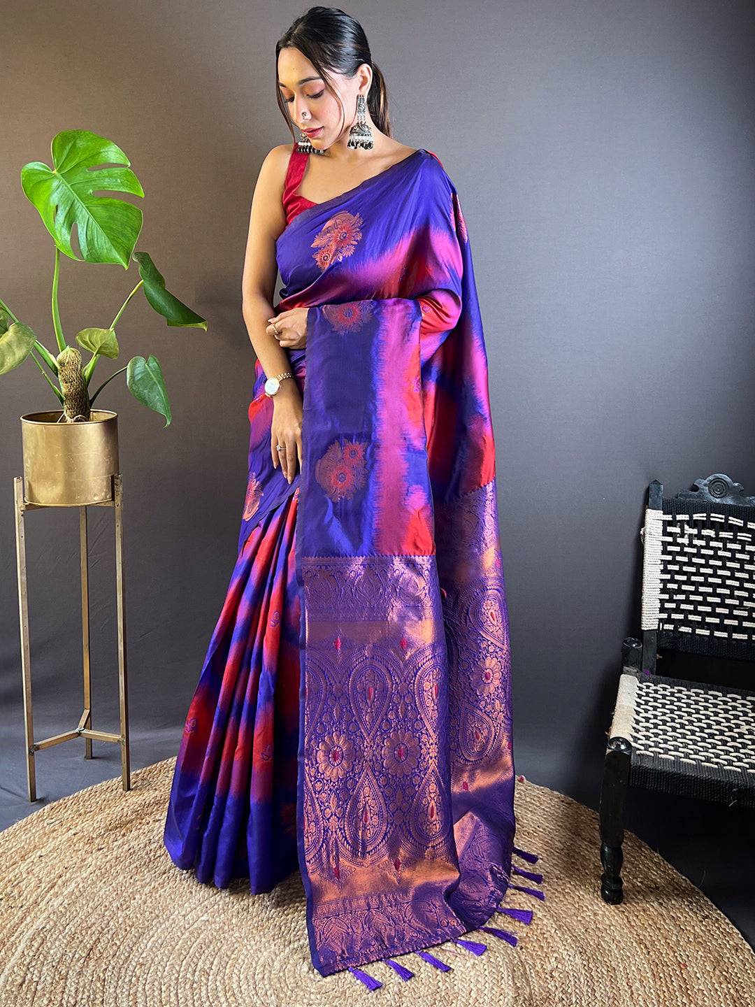 Rose Red Tussar Silk Ikkat Weaving Pattu Saree