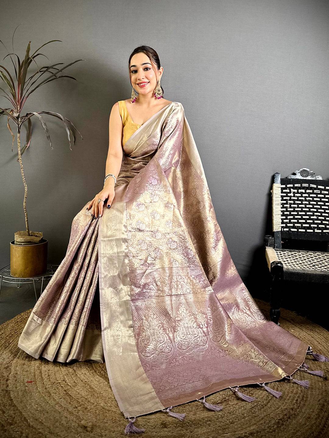 Celebrity Kanjivaram Woven Tissue Pattu Saree