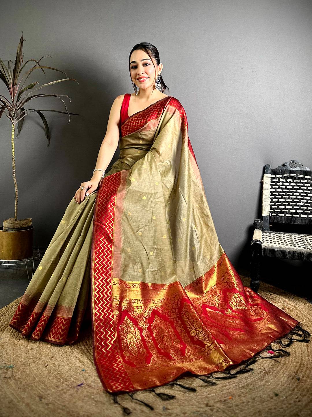 Royal Mul Cotton Katan Contrast Border Pattu Saree