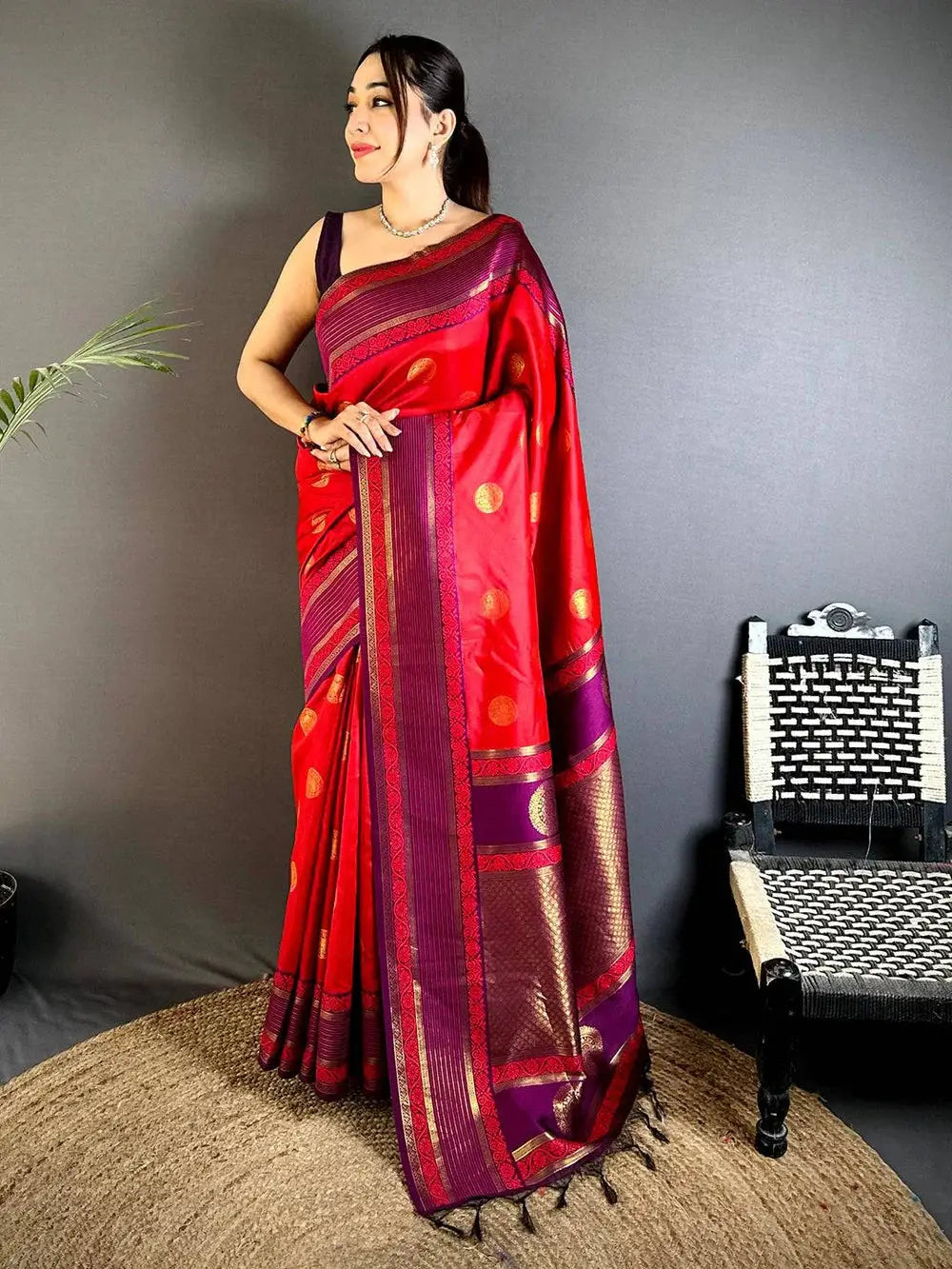 Elephant Zari Banarasi Soft Silk Pattu Saree



