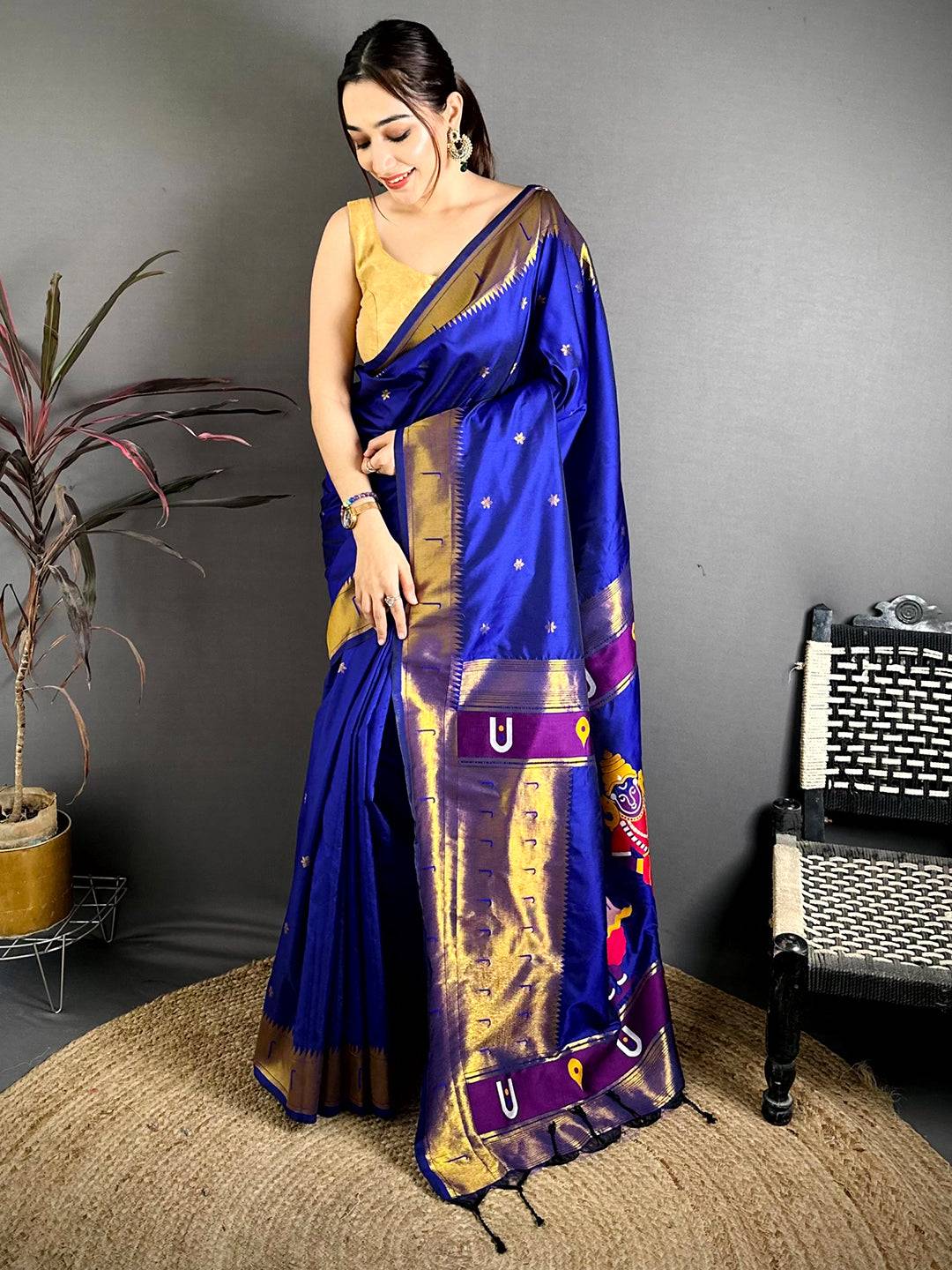 Royal Blue Gold Zari Soft Silk Pattu Saree