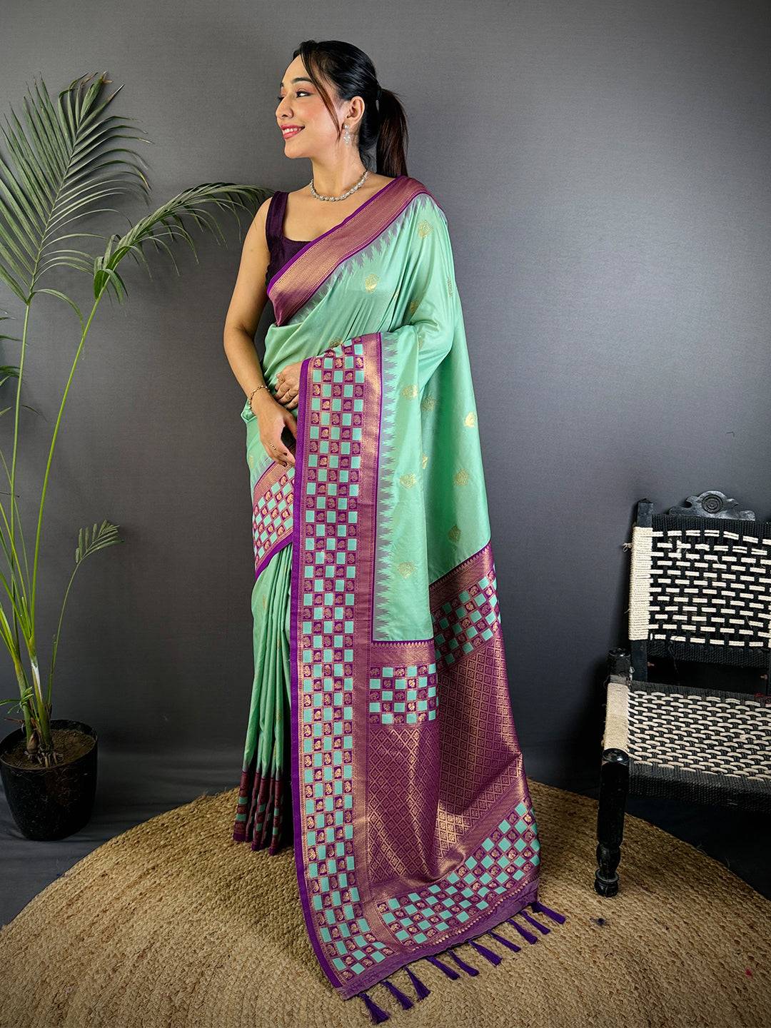 Royal Minakari Chess Border Soft Silk Pattu Saree