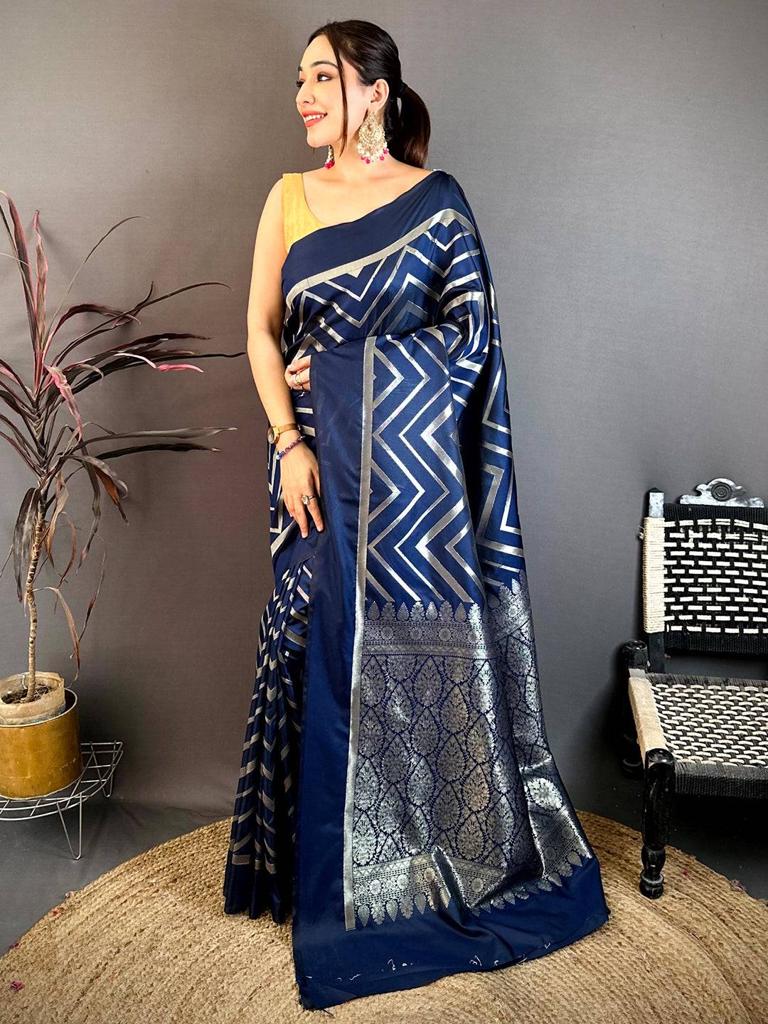 Navy Geometric Zari Weave Banarasi Pattu Saree