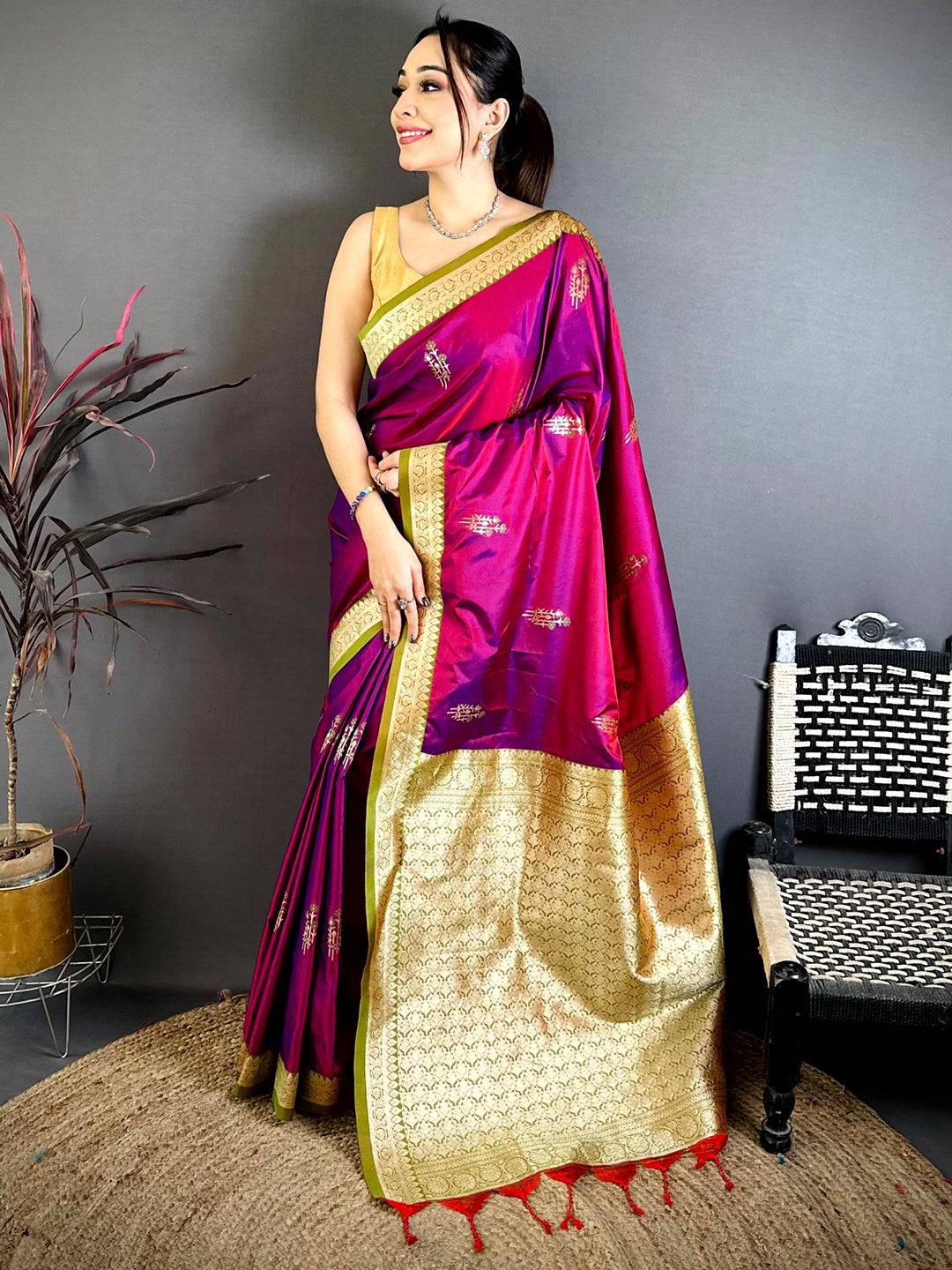Royal Rani Pink Soft Silk Gadwal Pattu Saree