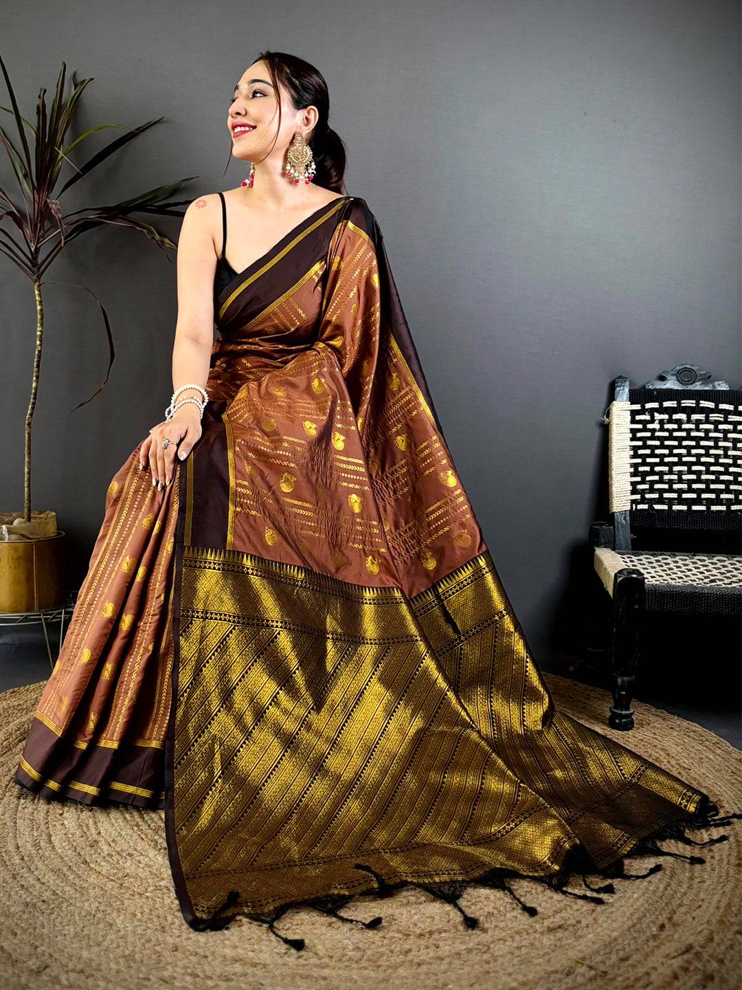 Brown Soft Silk Ethnic Motif Zari Pattu Saree