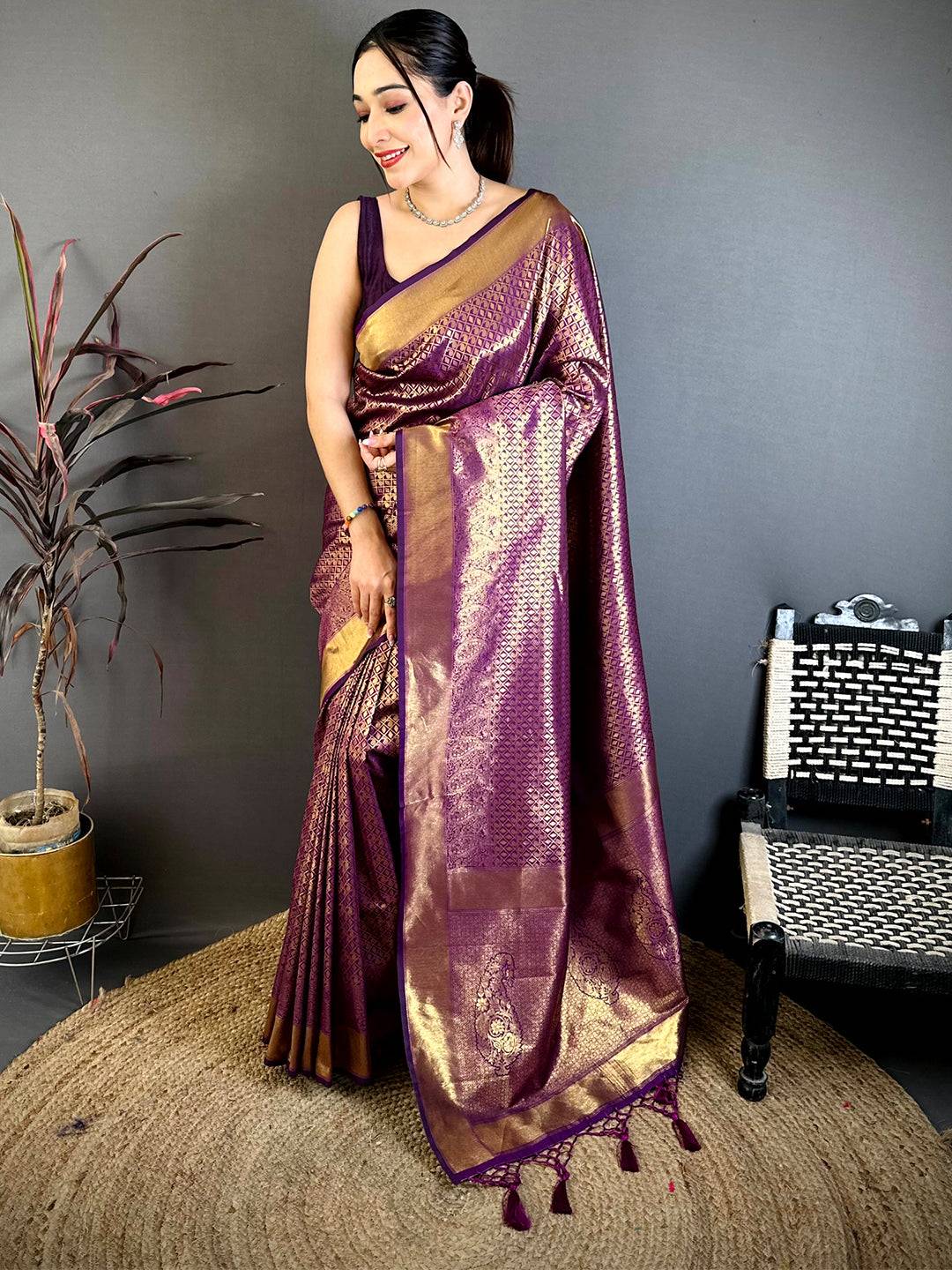 Radiant Teal Kanjivaram Zari Silk Pattu Saree