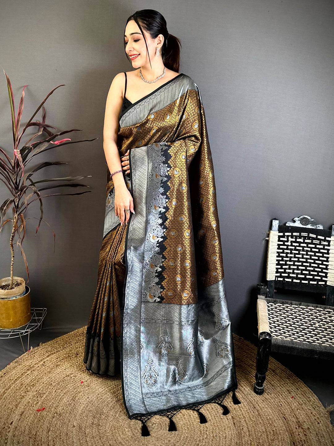 Heritage Brown Gold Zari Kanjivaram Pattu Saree