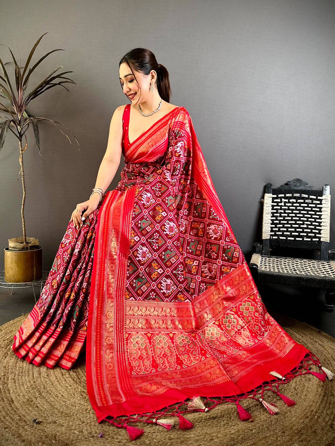 Regal Double Ikkat Patola Kanchi Border Pattu Saree