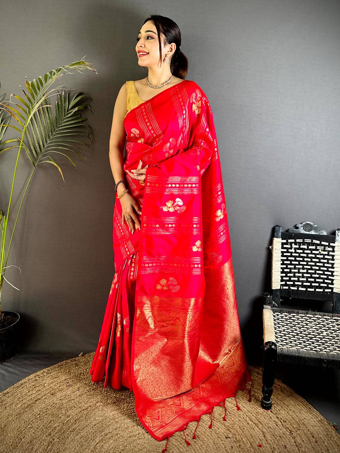 Red Sona Chandi Striped Silk Pattu Saree