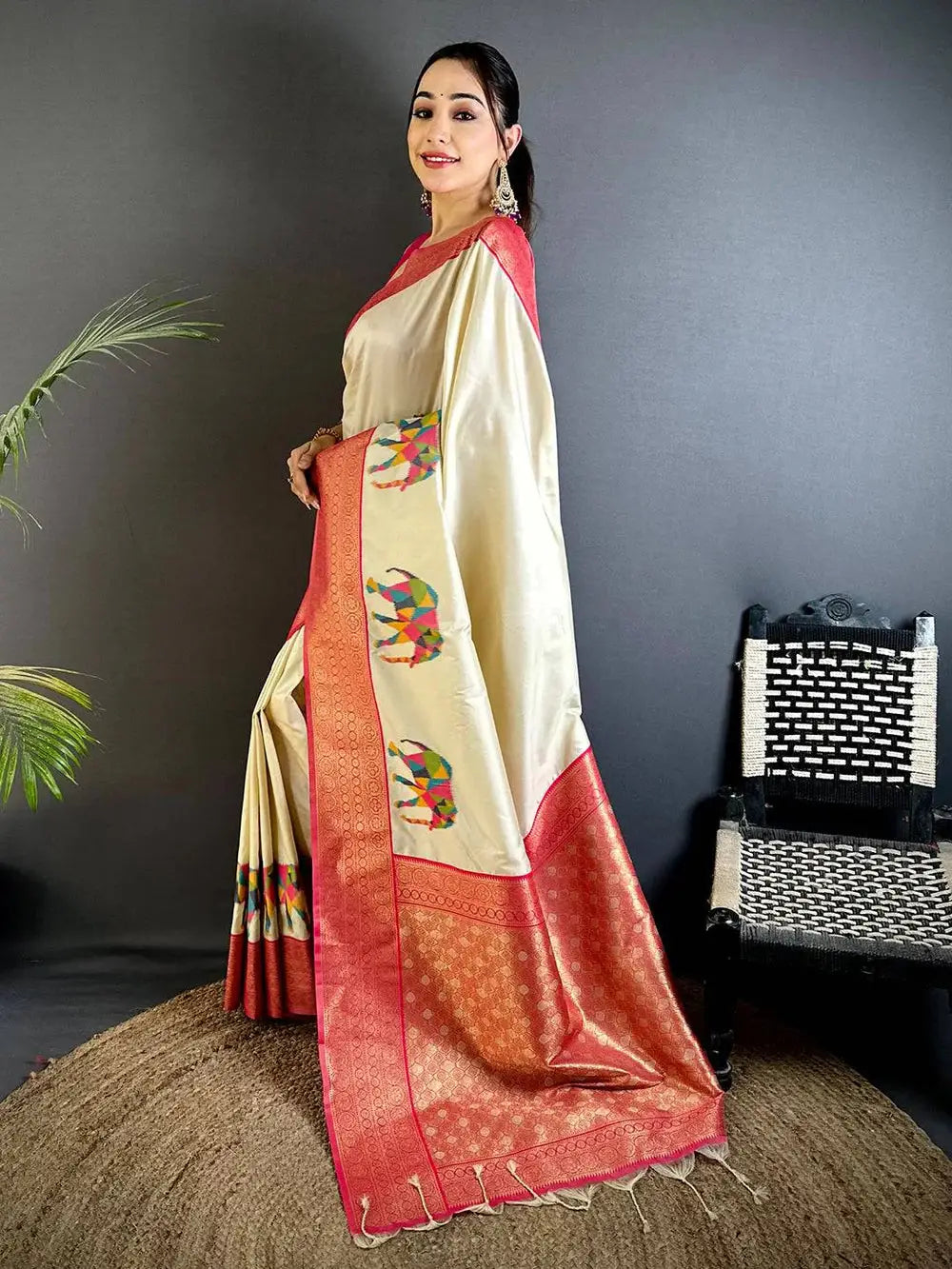 Elephant Ikkat Banarasi Soft Silk Pattu Saree