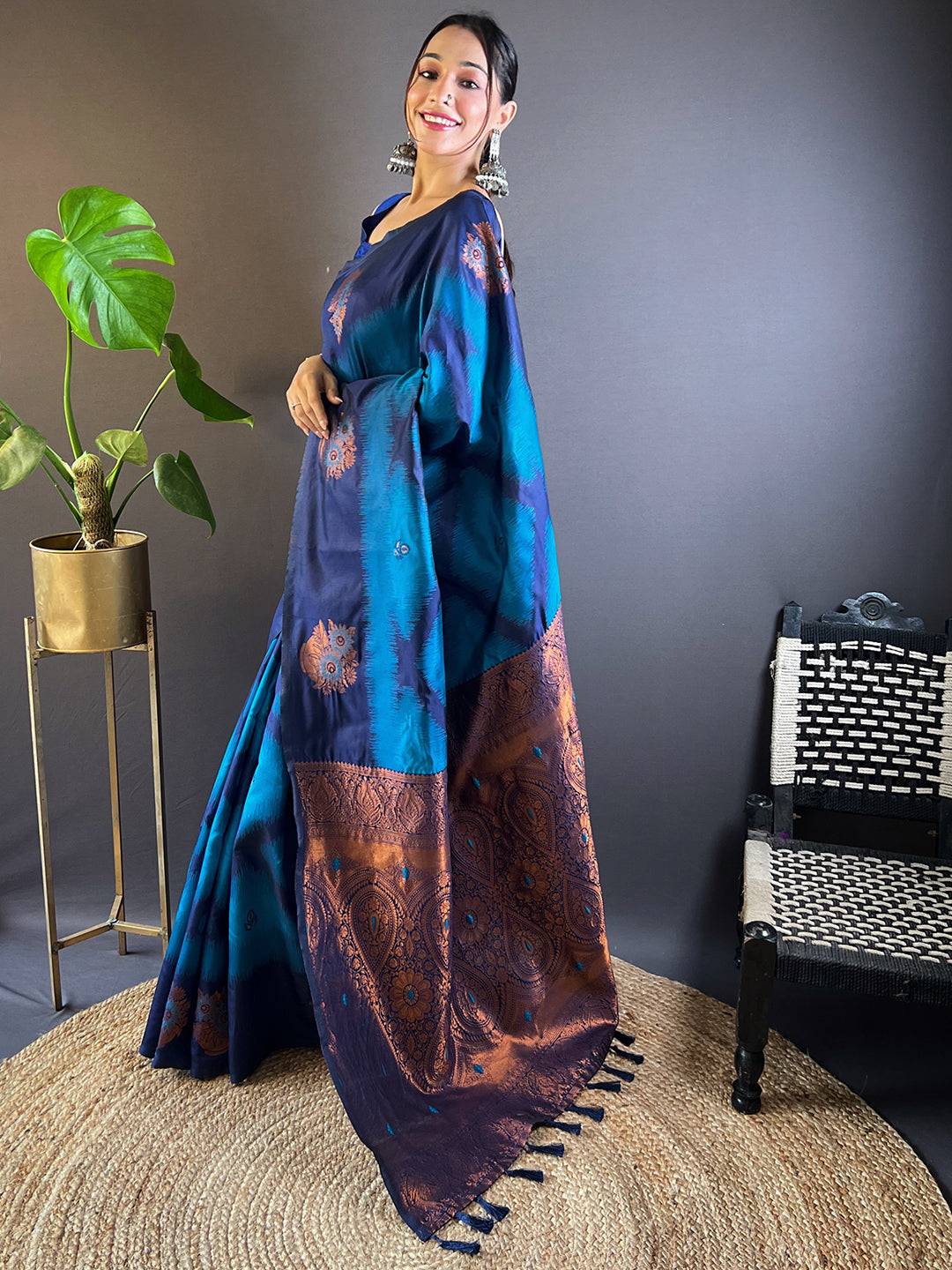 Dark Blue Tussar Silk Ikkat Weaving Pattu Saree
