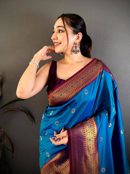 Exclusive Gold Woven Pallu Contrast Border Pattu Saree
