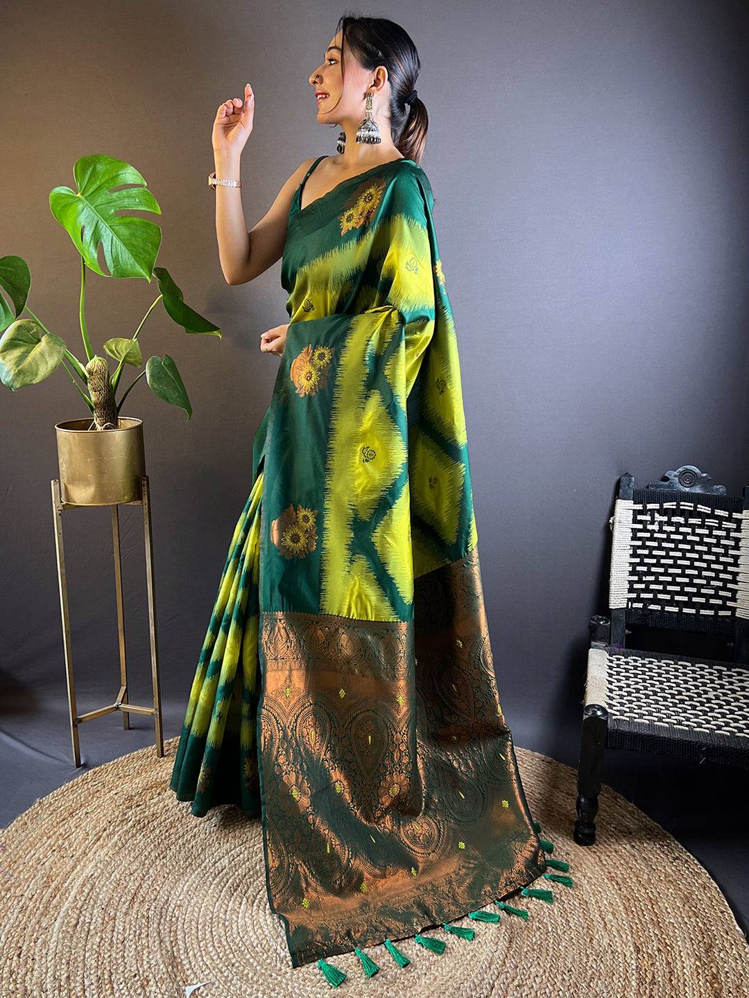 Green Tussar Silk Ikkat Weaving Pattu Saree
