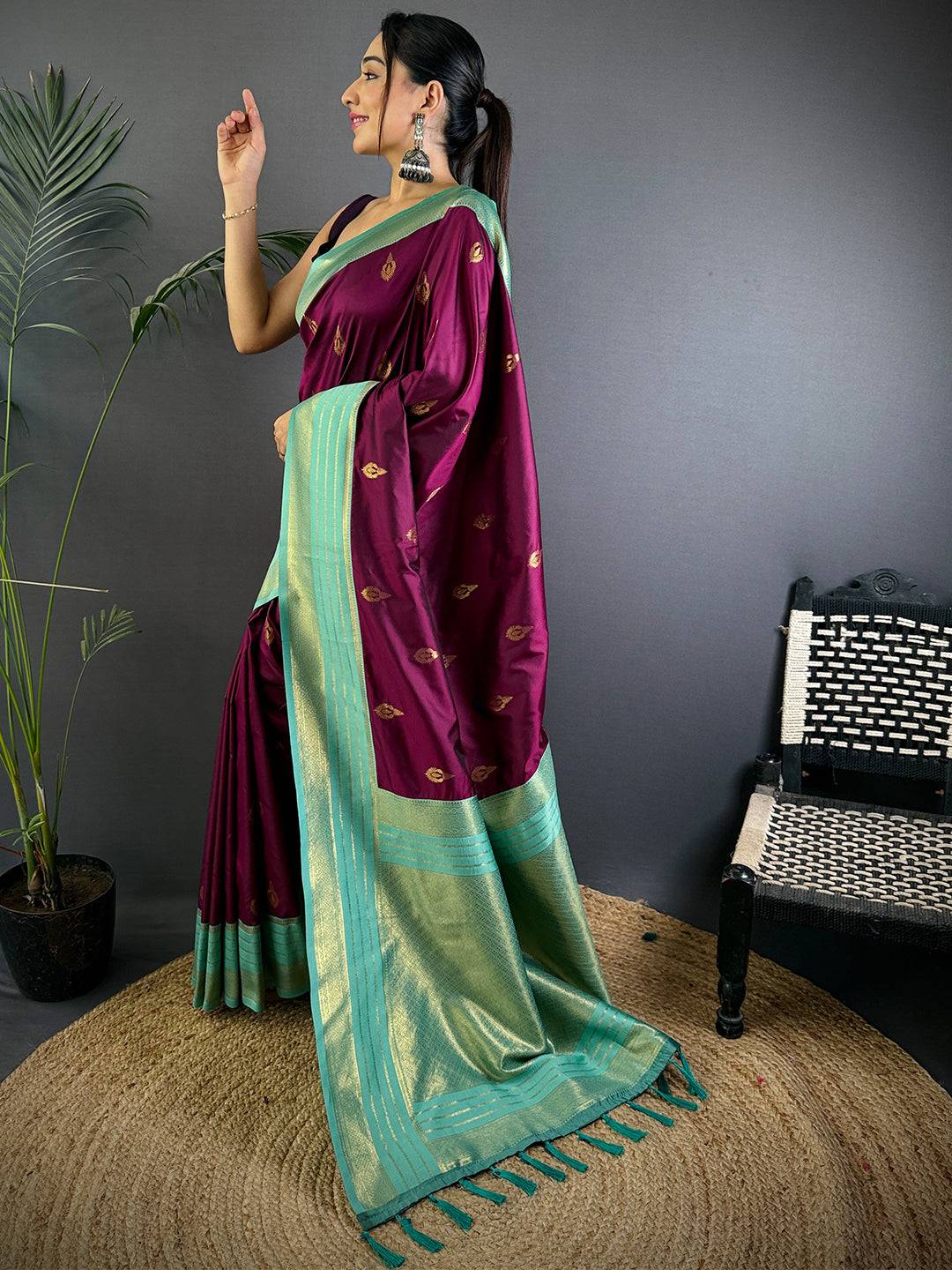 Royal Wine Soft Silk Tilak Butti Pattu Saree