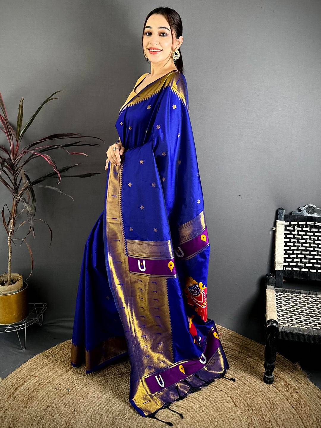 Royal Blue Gold Zari Soft Silk Pattu Saree