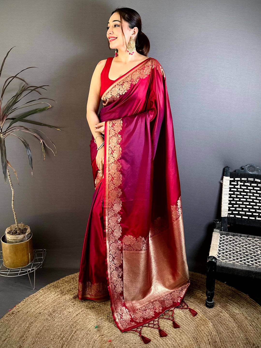 Regal Ombre Weaving Mashru Silk Pattu Saree