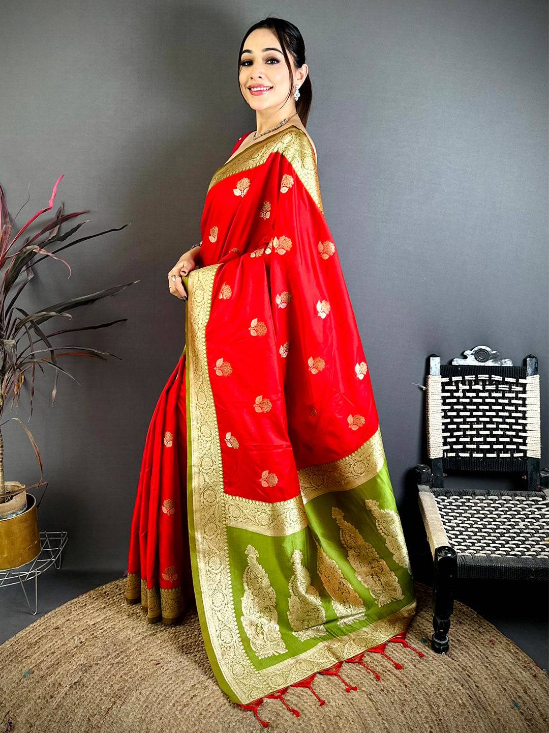 Royal Red Soft Silk Gadwal Pattu Saree