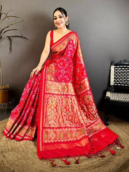 Pink Soft Semi Silk Ikkat Patola Weaving Pattu Saree