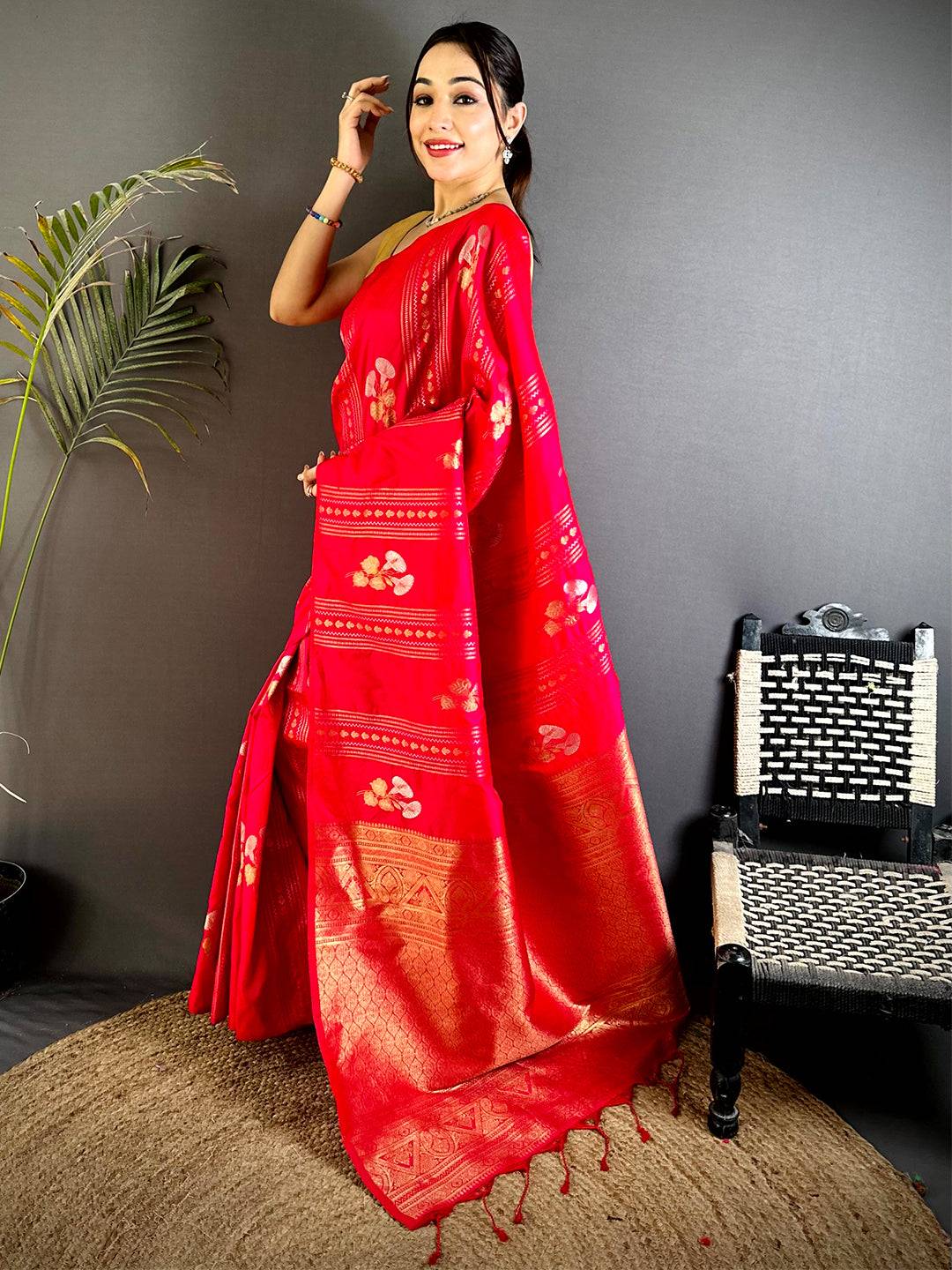 Red Sona Chandi Striped Silk Pattu Saree