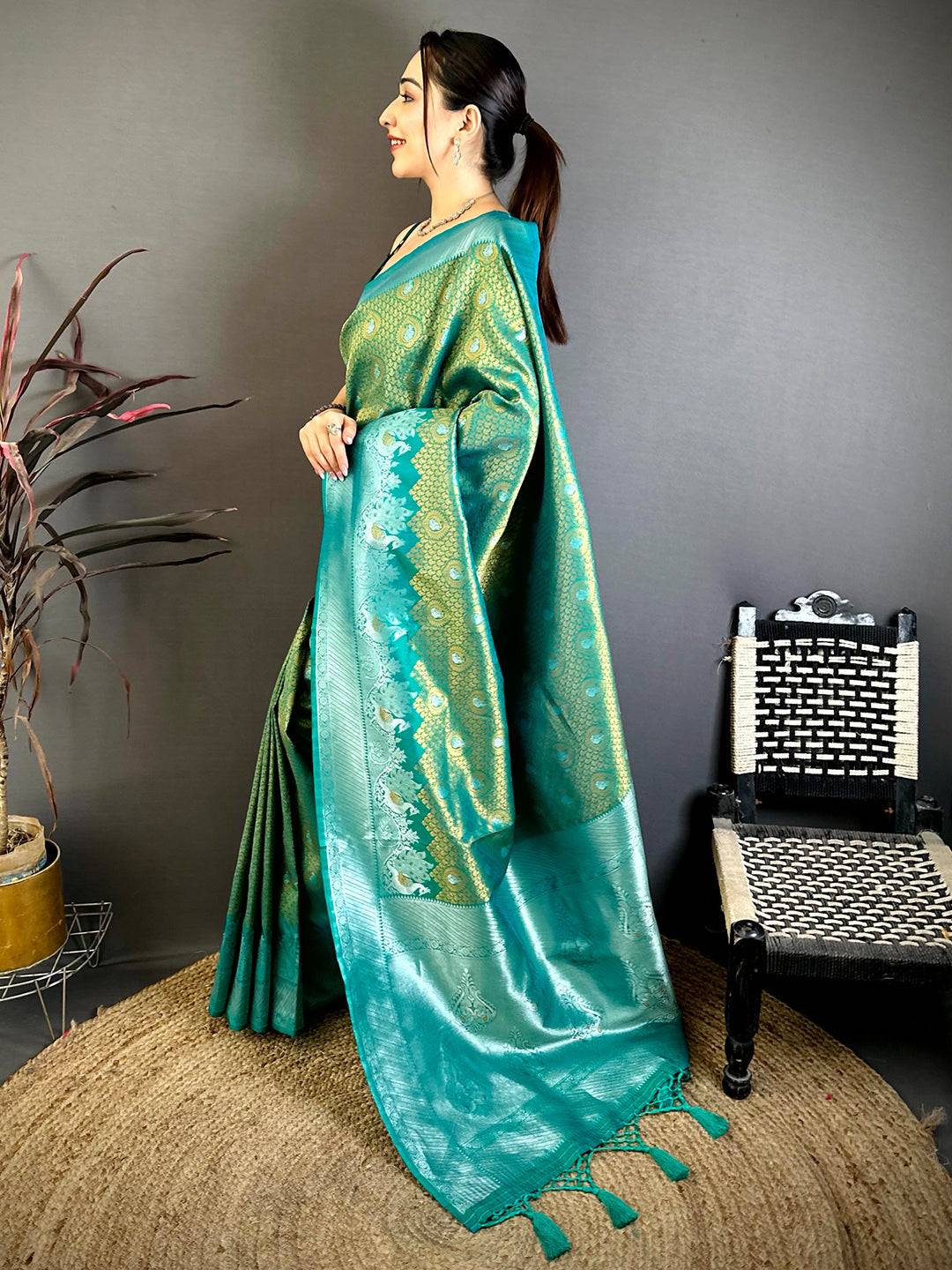Heritage Teal Gold Zari Kanjivaram Pattu Saree