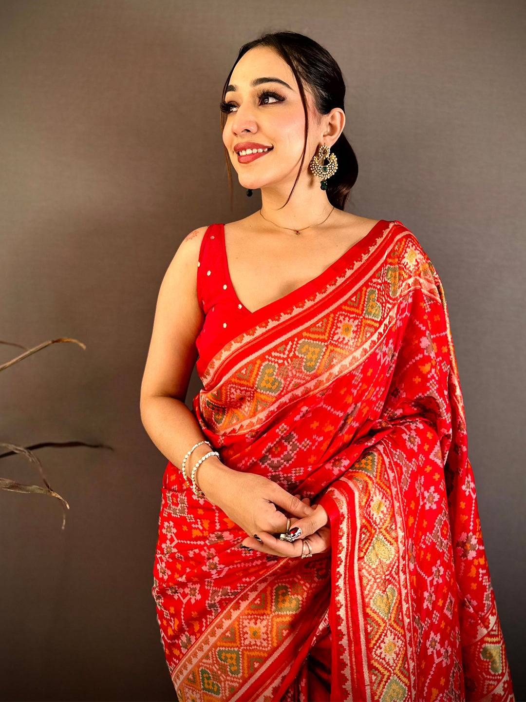 Red Soft Semi Silk Ikkat Patola Weaving Pattu Saree