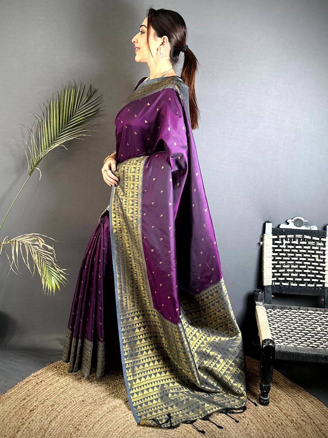 Royal Temple Butti Soft Silk Pattu Saree

